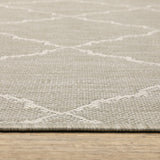 5?x7? Gray and Ivory Trellis Indoor Outdoor Area Rug