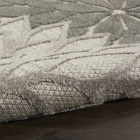 2? x 6? Silver and Gray Indoor Outdoor Runner Rug