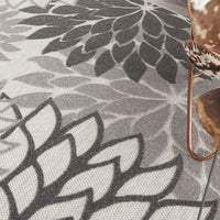 2? x 6? Silver and Gray Indoor Outdoor Runner Rug