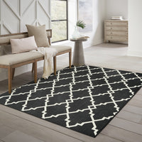 5?x8? Black and Ivory Trellis Indoor Outdoor Area Rug