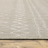 5?x7? Gray and Ivory Geometric Indoor Outdoor Area Rug