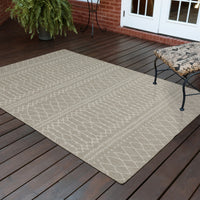 5?x7? Gray and Ivory Geometric Indoor Outdoor Area Rug