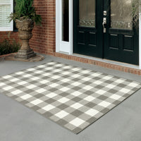 2?x4? Gray and Ivory Gingham Indoor Outdoor Area Rug