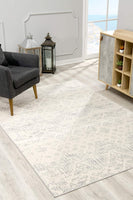 5? x 8? Ivory Distressed Ikat Pattern Area Rug