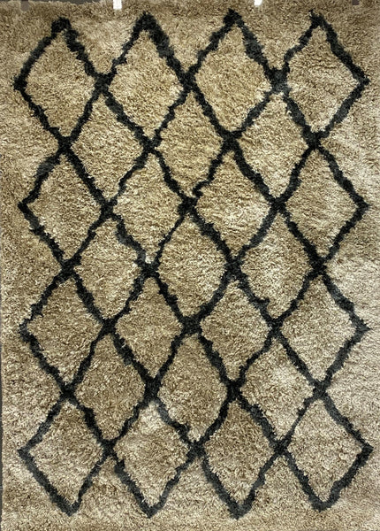 5? x 7? Cream and Black Lattice Area Rug