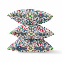 18? Green White Cloverleaf Indoor Outdoor Zippered Throw Pillow