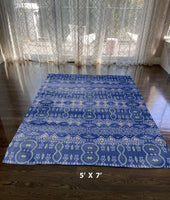 5' X 7' Navy Blue Oriental Area Rug