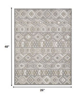 2? x 4? Gray Ivory Aztec Pattern Indoor Outdoor Area Rug